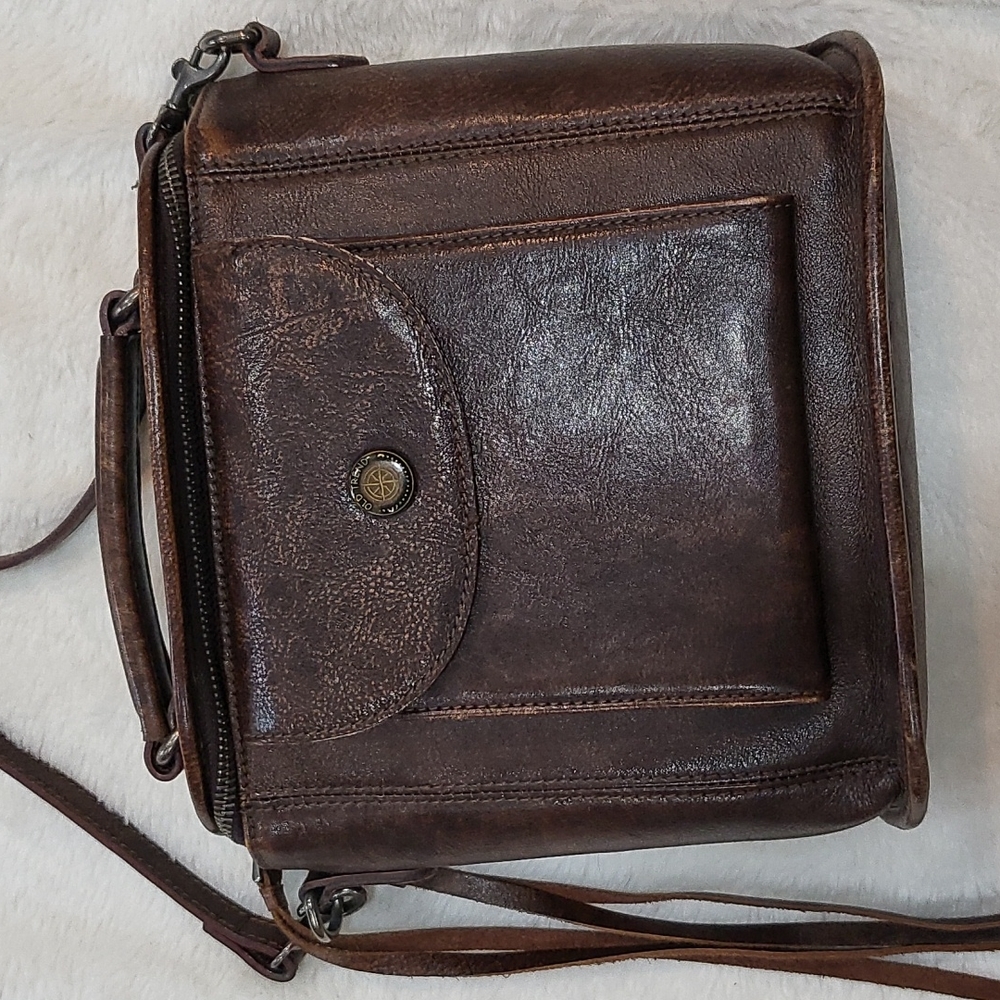 Old Trend Isla crossbody bag